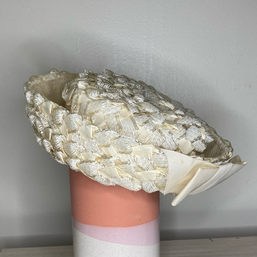 Vintage Union Made cream straw hat with bow